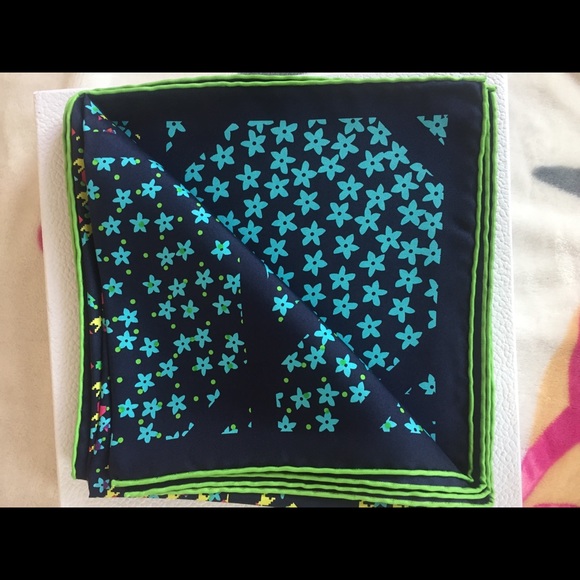 Dior Scarf &Box New - Picture 6 of 11